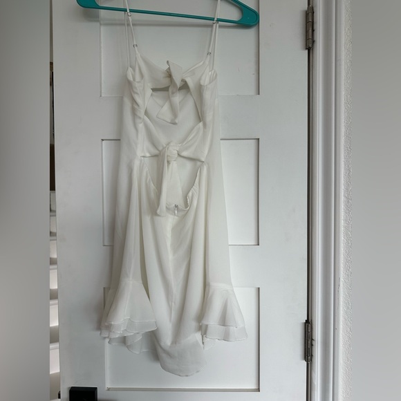 Lucy in the sky aubrey ruffle white dress - Picture 2 of 3